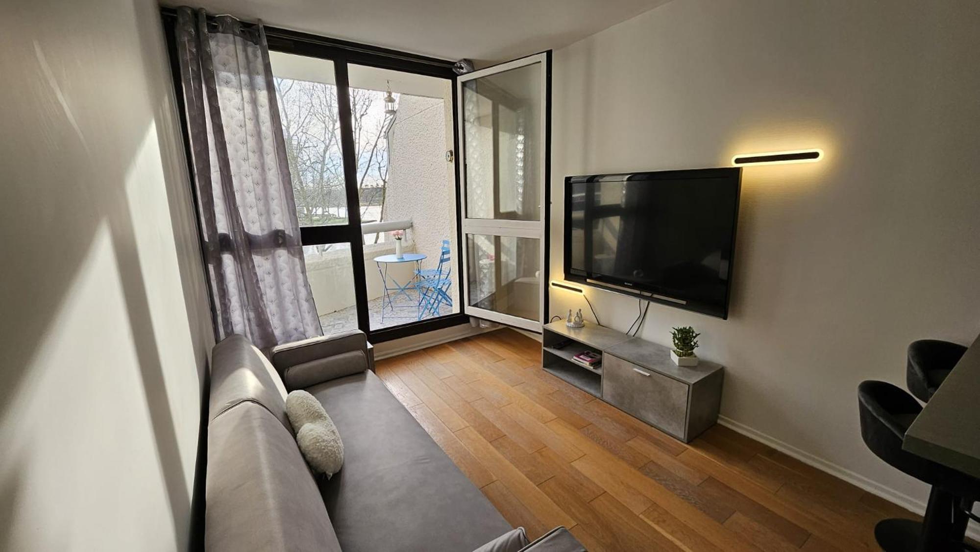 Chambres D'Hotes "The Lake House" - 20 Min To Paris By Metro Creteil Luaran gambar